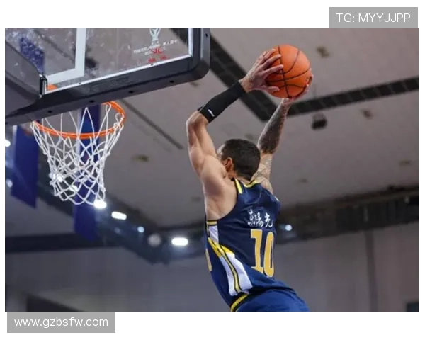 奎因30分广东大胜辽宁30分