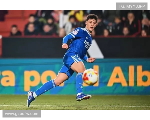 西媒曝姆巴佩等7人对阿韦洛亚不满